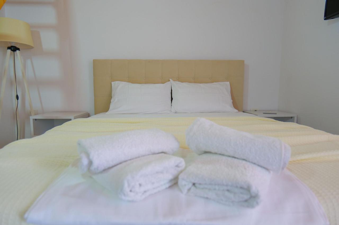 Alex & Sofi Hotel 希马拉 外观 照片