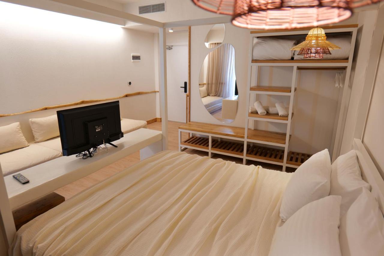 Alex & Sofi Hotel 希马拉 外观 照片